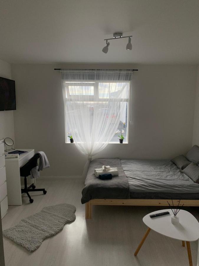 R&J Guesthouse Ro0M Grindavík Zewnętrze zdjęcie